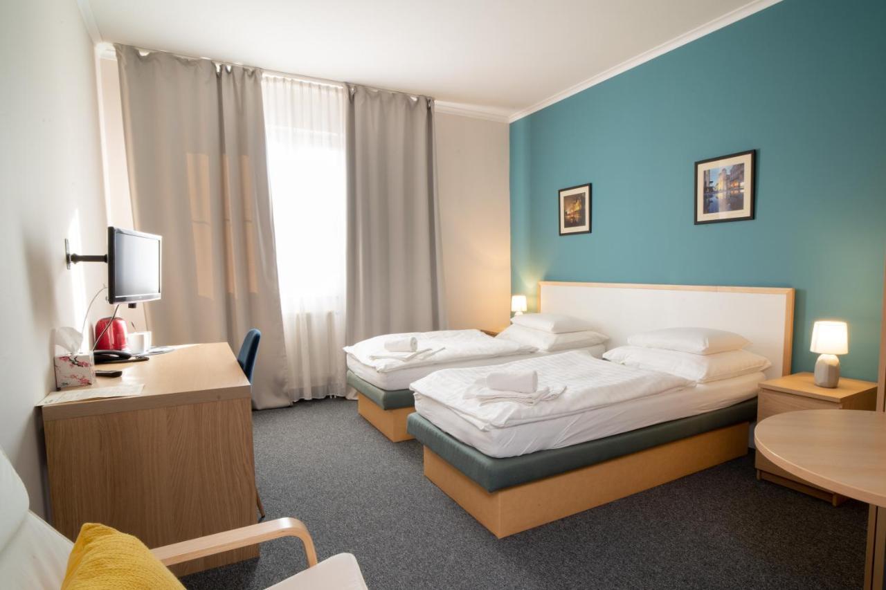 Teledom Hotel Kosice Exterior photo